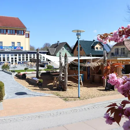 Deutsches Haus 32 * Wustrow (Fischland)